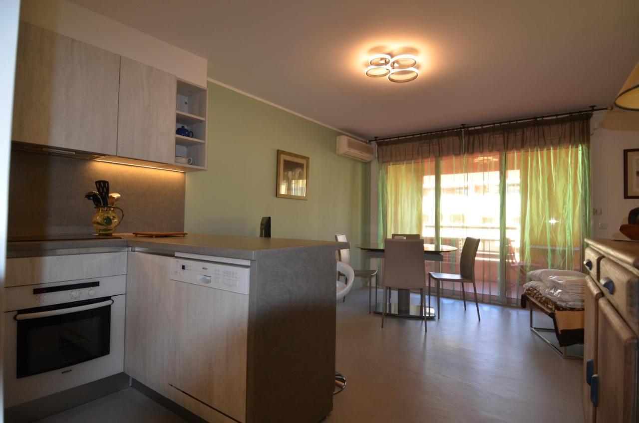 Appartement 3 Personnes Avec Coin Nuit Avec Terrasse Et Parking Quartier Du Port De Nice Exteriér fotografie
